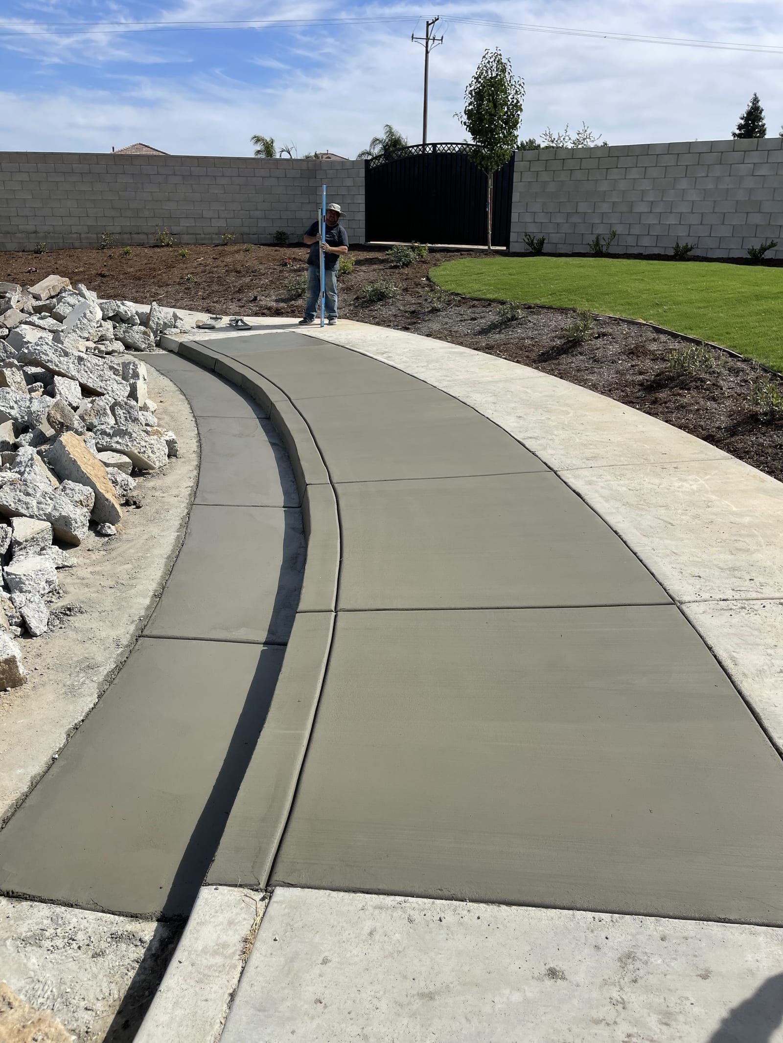 Curved Concrete Walkway — flatwork concrete work by James Z. Concrete & Construction