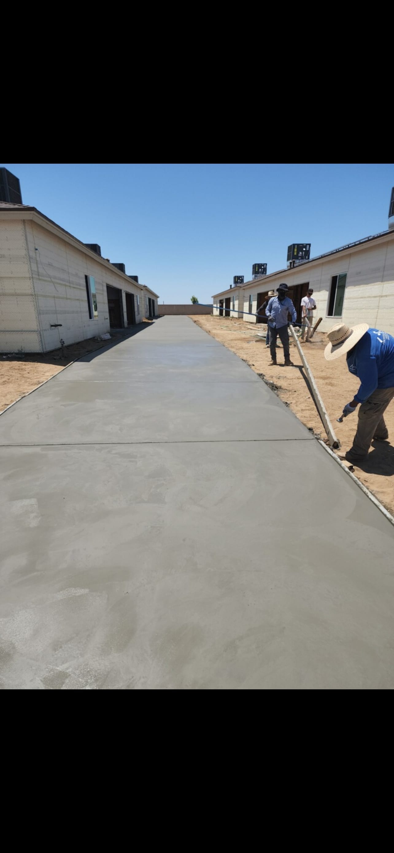 Sidewalk Pour — flatwork concrete work by James Z. Concrete & Construction