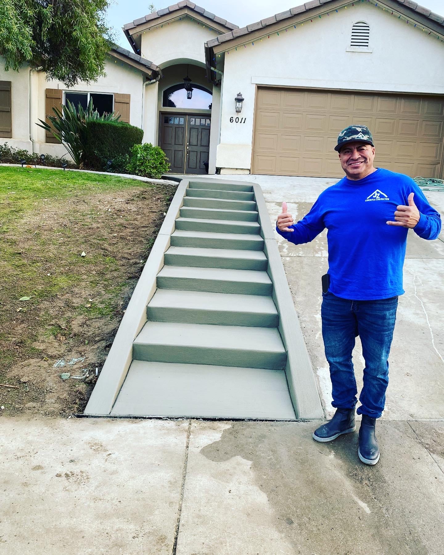 Stepped Walkway Steps — flatwork concrete work by James Z. Concrete & Construction